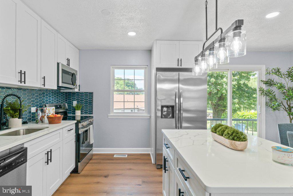 RAMBLING HILLS - Residential