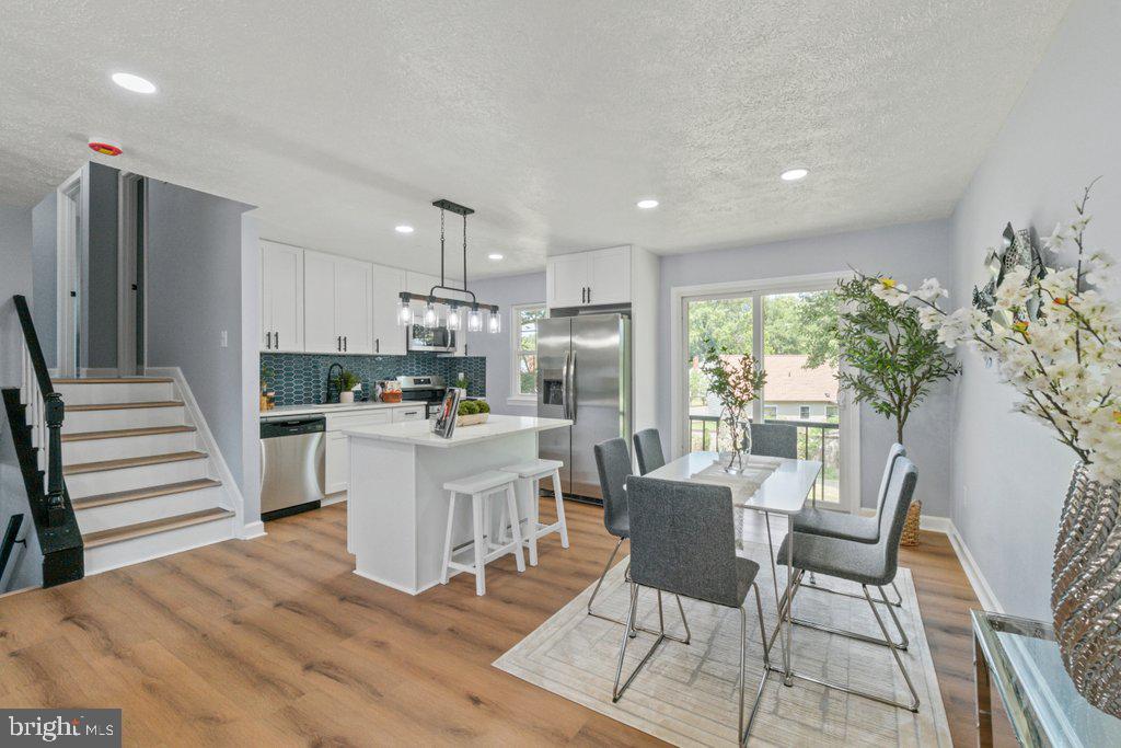 RAMBLING HILLS - Residential