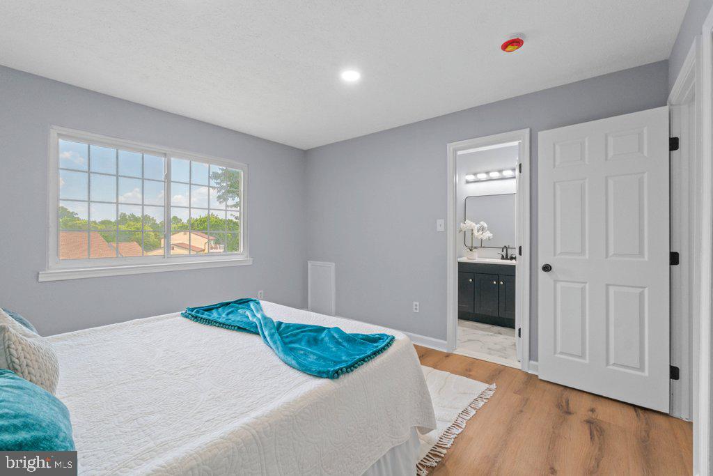 RAMBLING HILLS - Residential