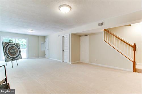 LONDON TOWNE - Residential