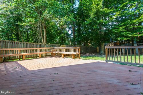 LONDON TOWNE - Residential