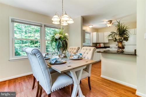 LONDON TOWNE - Residential