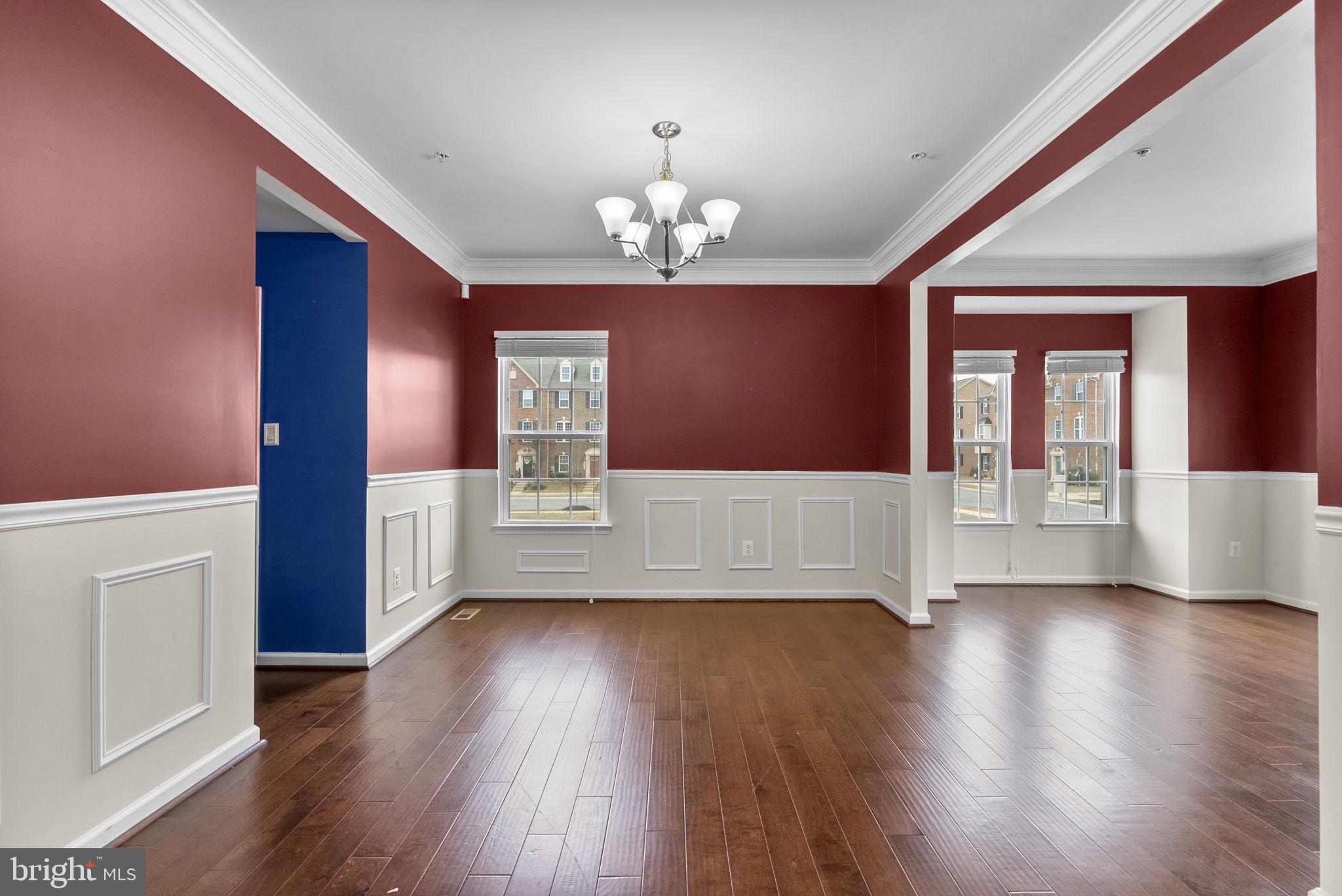 5647 BARNSTORMERS LANE