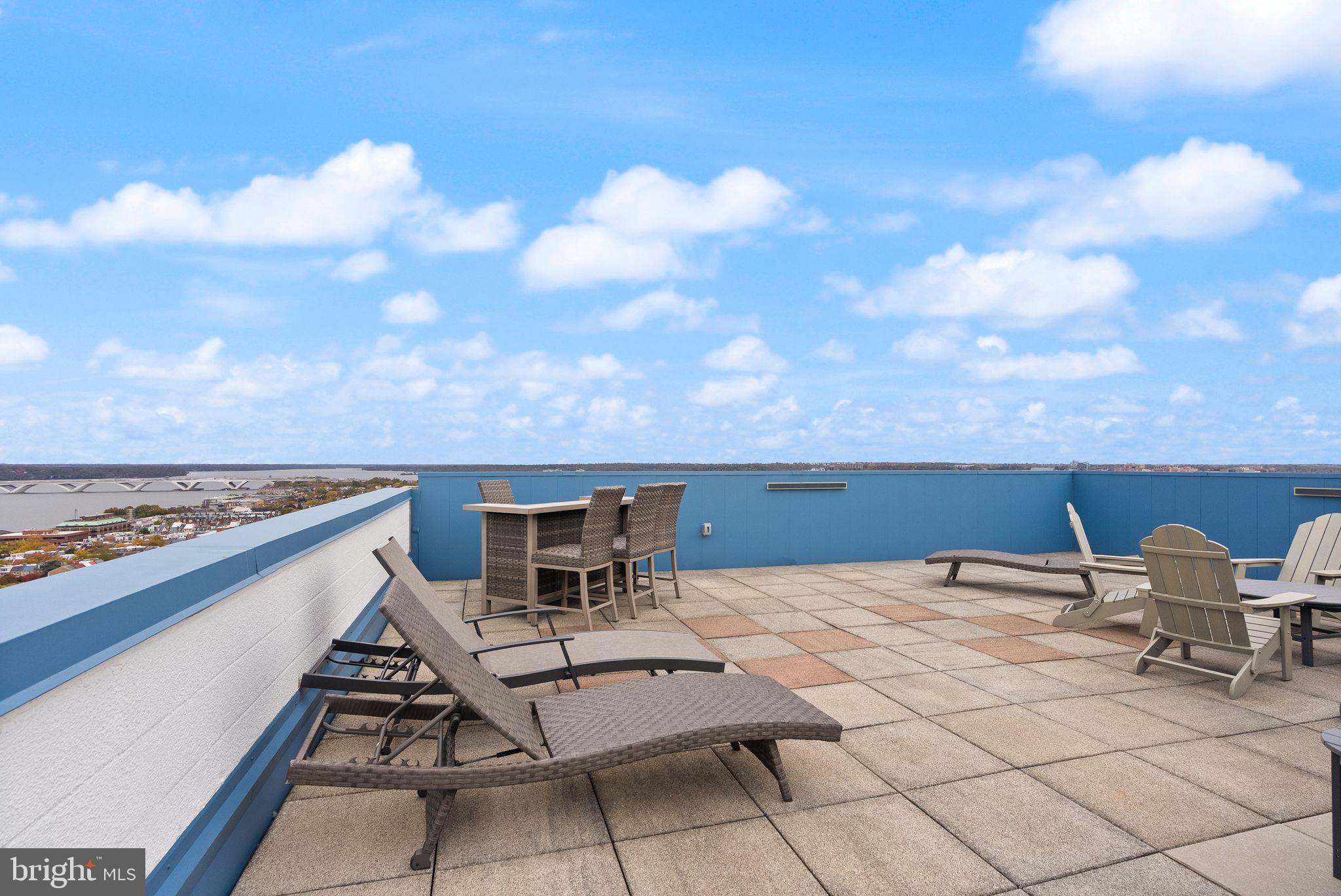 ALEXANDRIA HOUSE - Residential