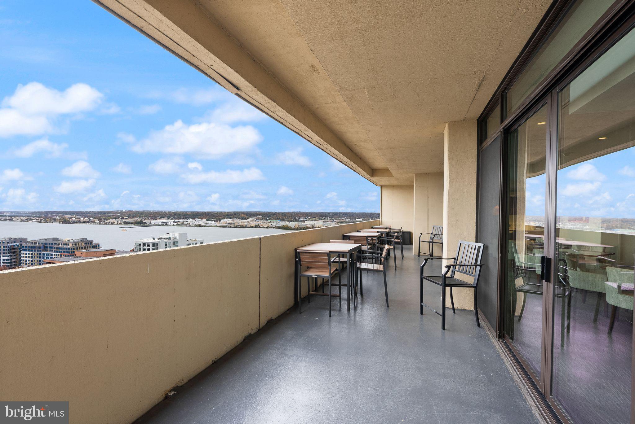 ALEXANDRIA HOUSE - Residential