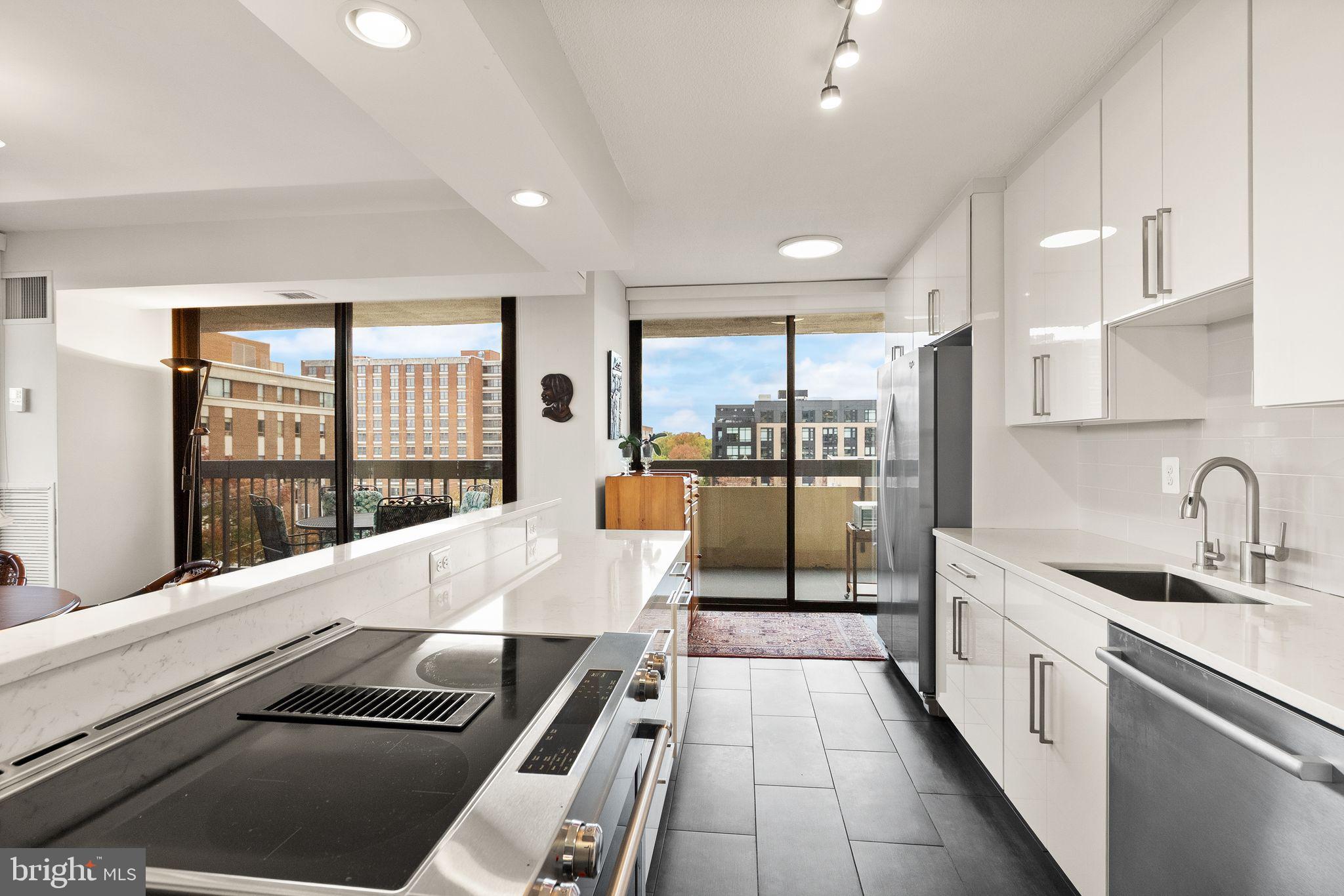 ALEXANDRIA HOUSE - Residential