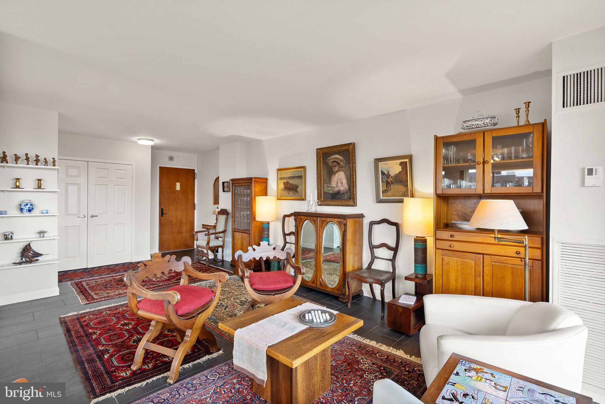 ALEXANDRIA HOUSE - Residential