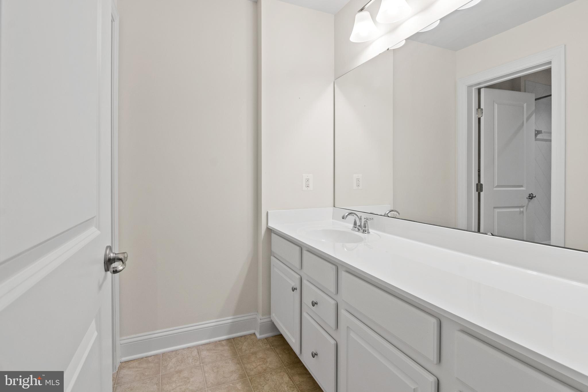 FALLSTON COMMONS - Residential