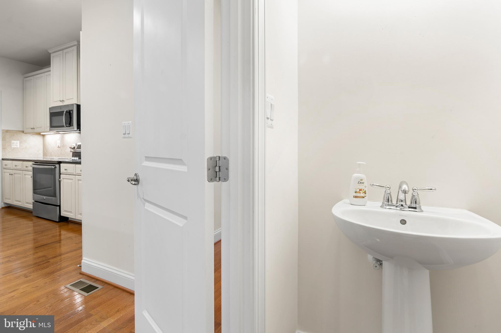 FALLSTON COMMONS - Residential