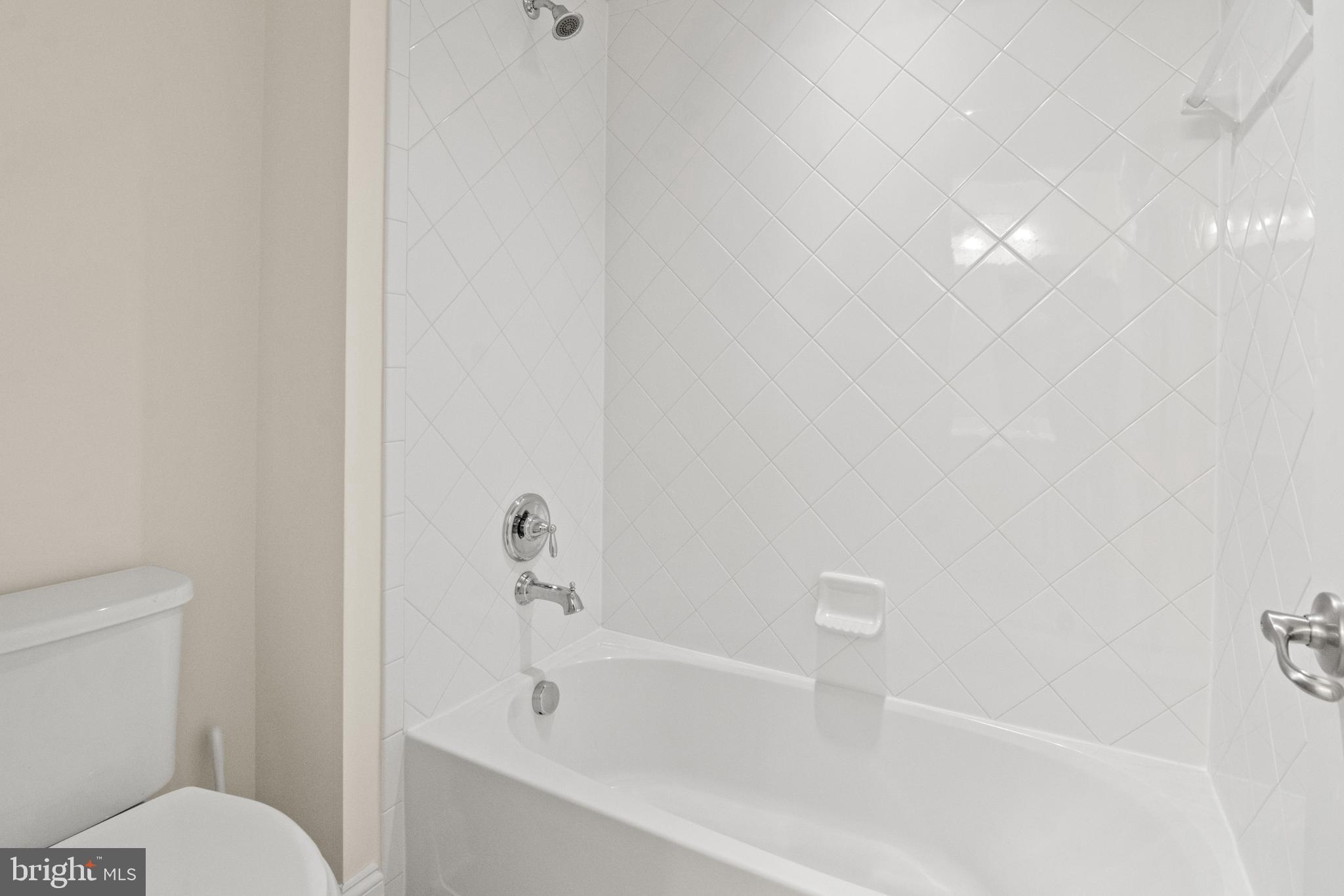 FALLSTON COMMONS - Residential