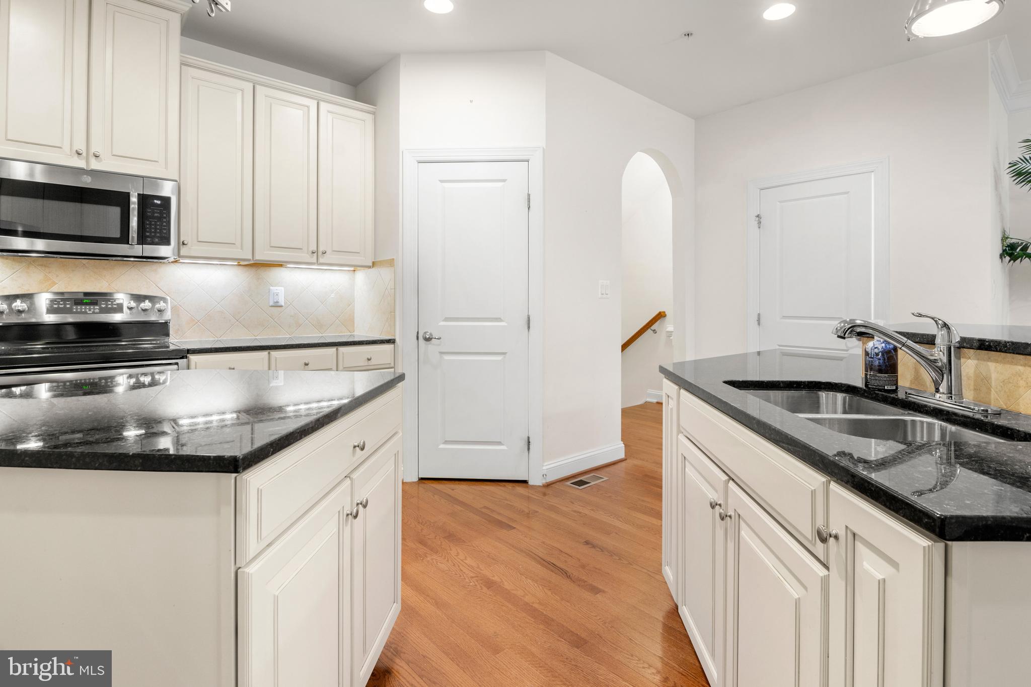 FALLSTON COMMONS - Residential