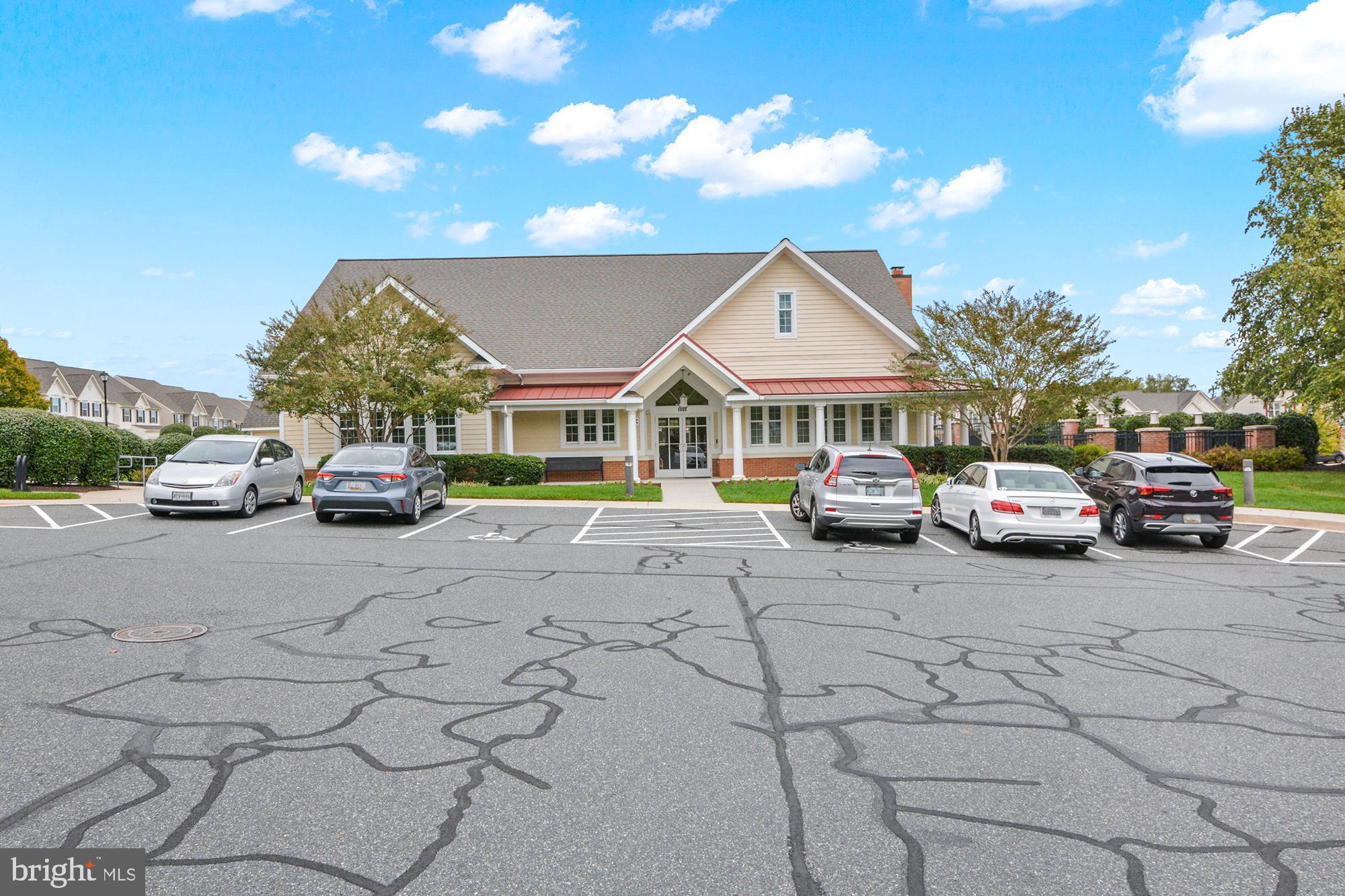 FALLSTON COMMONS - Residential