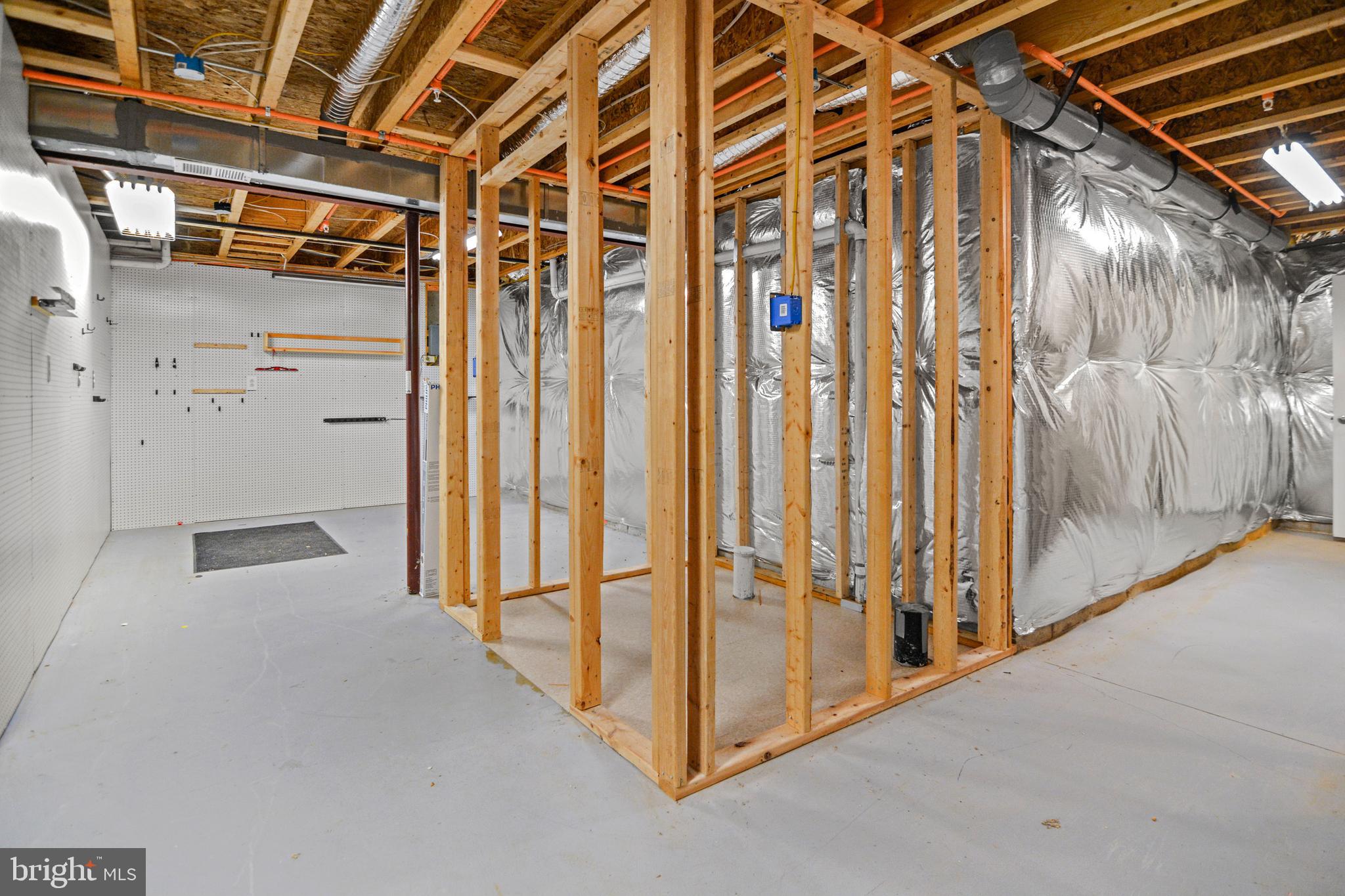 FALLSTON COMMONS - Residential