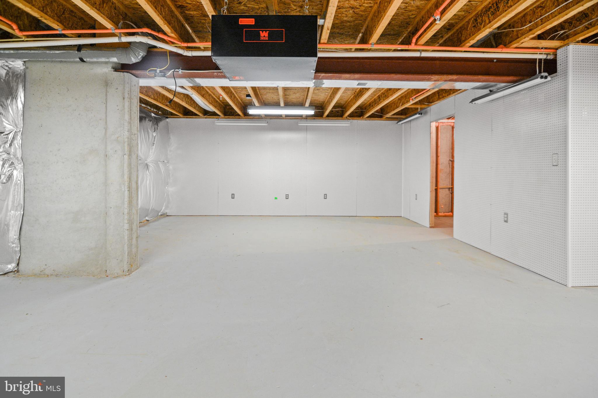 FALLSTON COMMONS - Residential