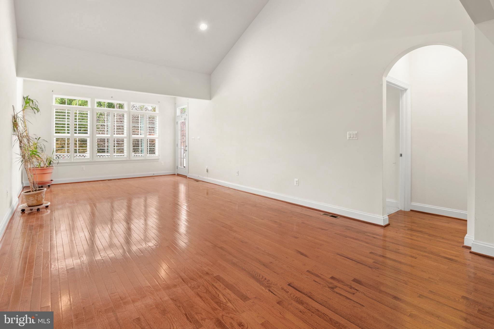 FALLSTON COMMONS - Residential