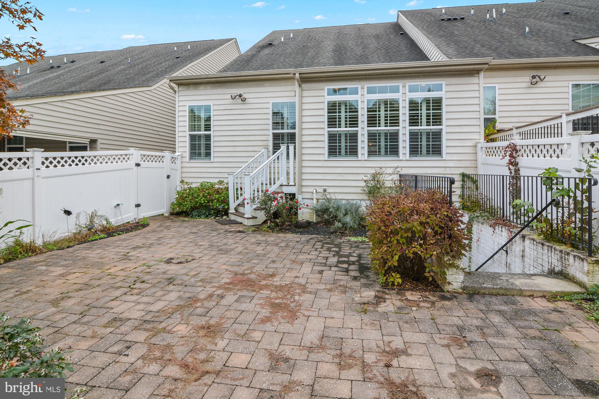 FALLSTON COMMONS - Residential