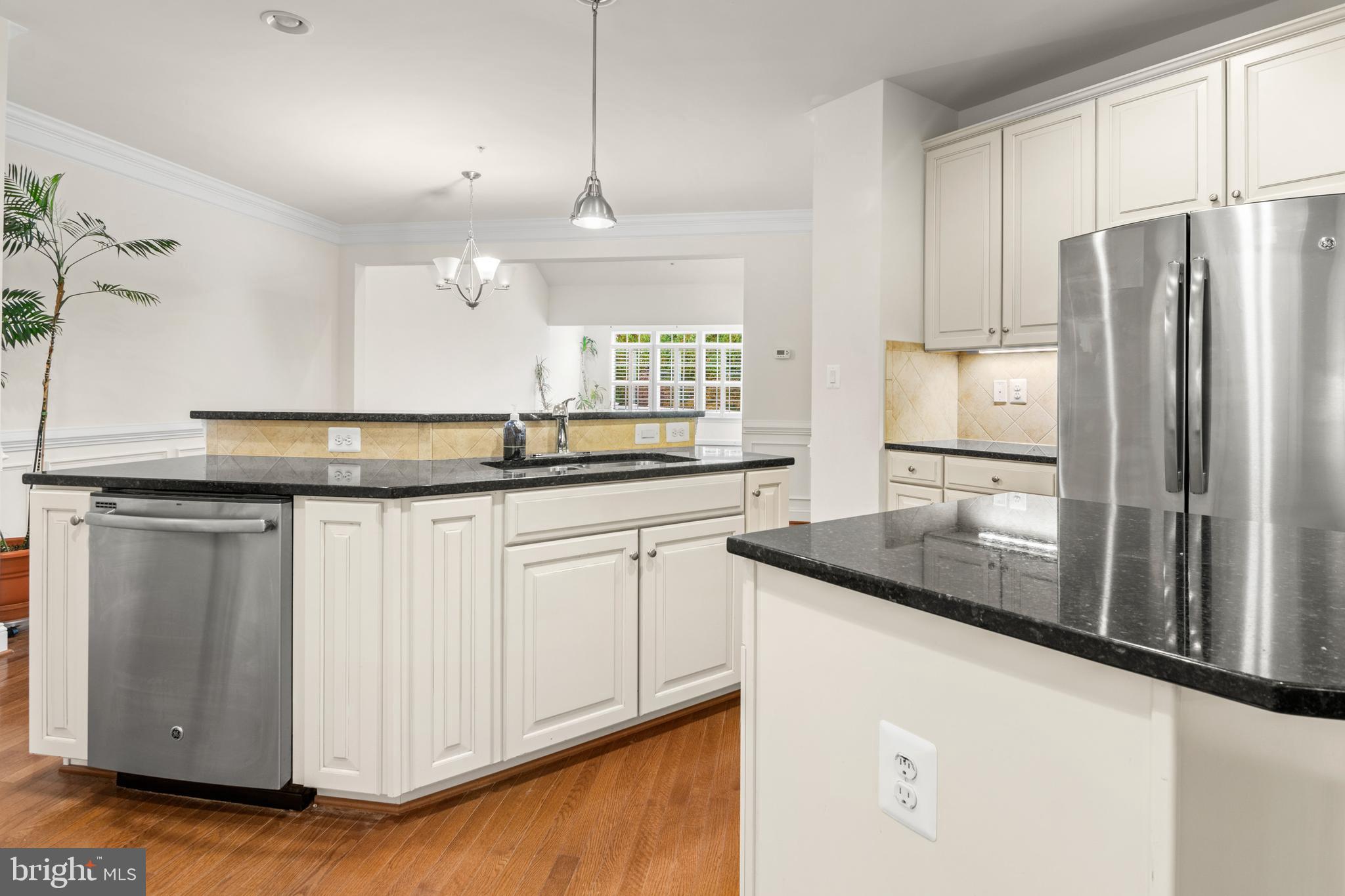 FALLSTON COMMONS - Residential