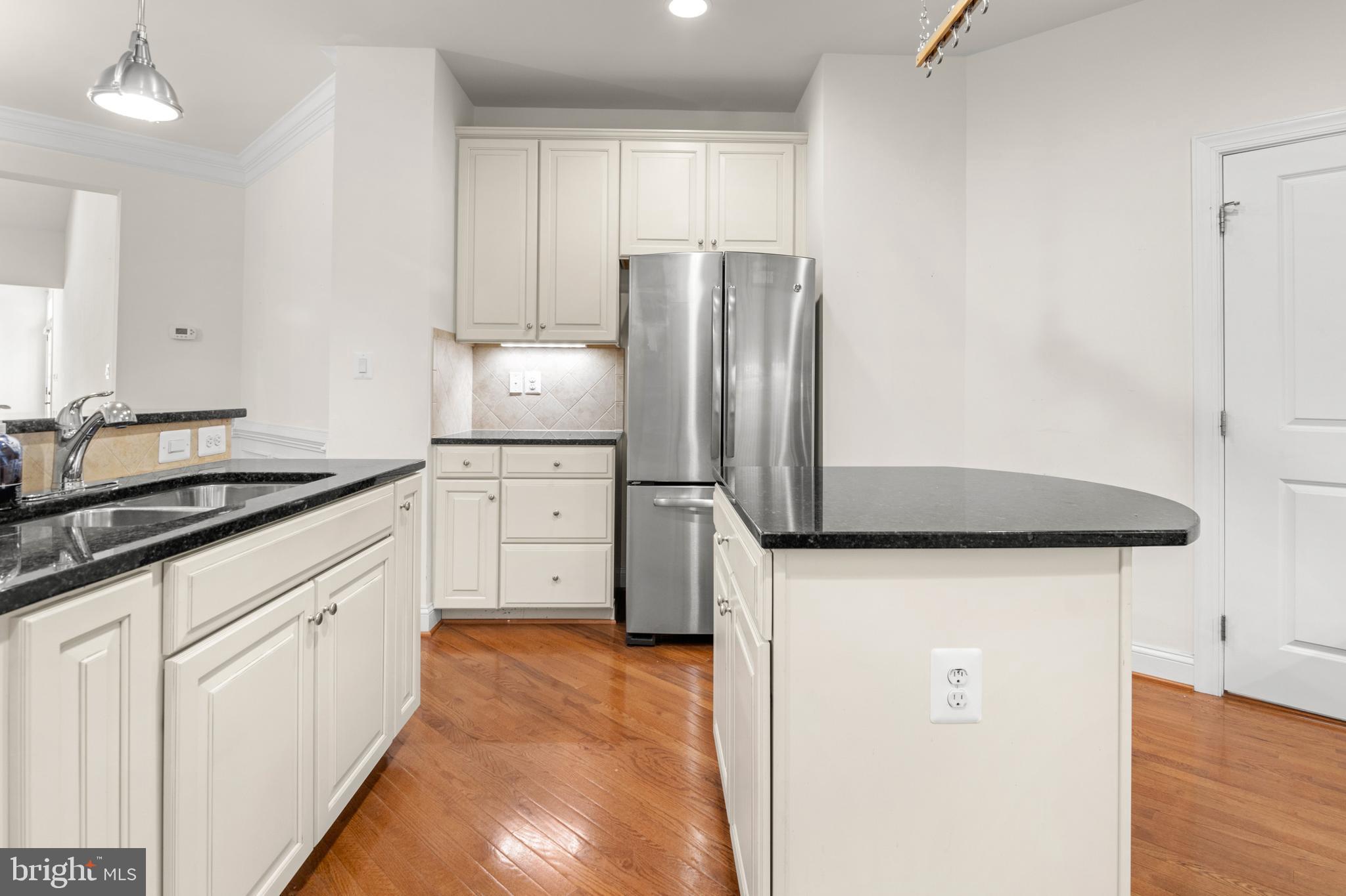 FALLSTON COMMONS - Residential