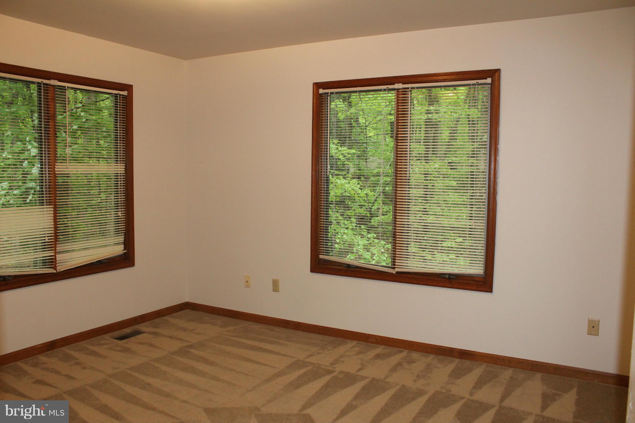 LAKE OF THE WOODS - Residential Lease