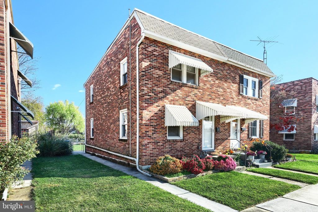 Photo of 109 N Seward Street, YORK, PA 17404 (MLS # PAYK2093672)