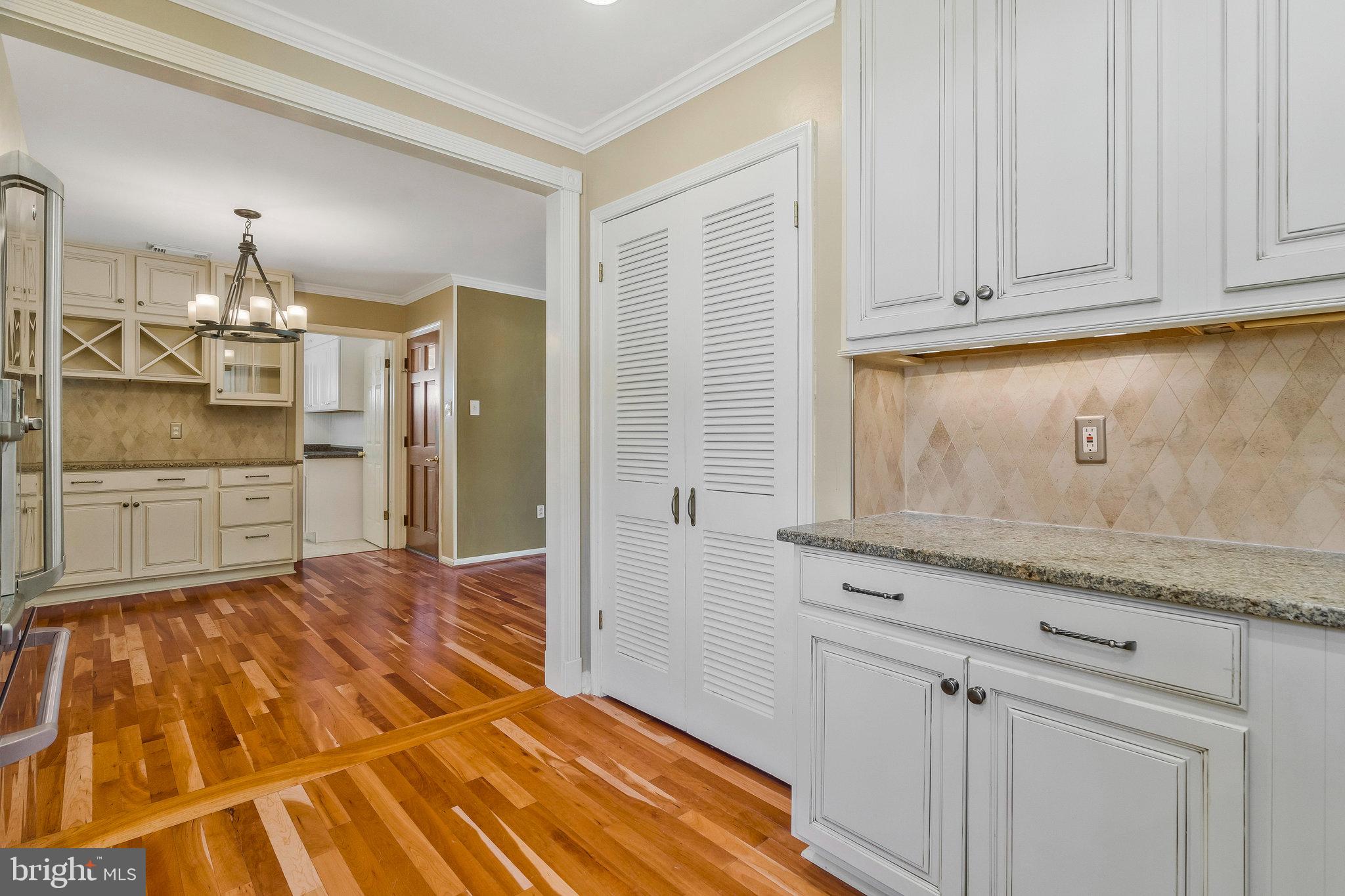 VIENNA WOODS - Residential Lease