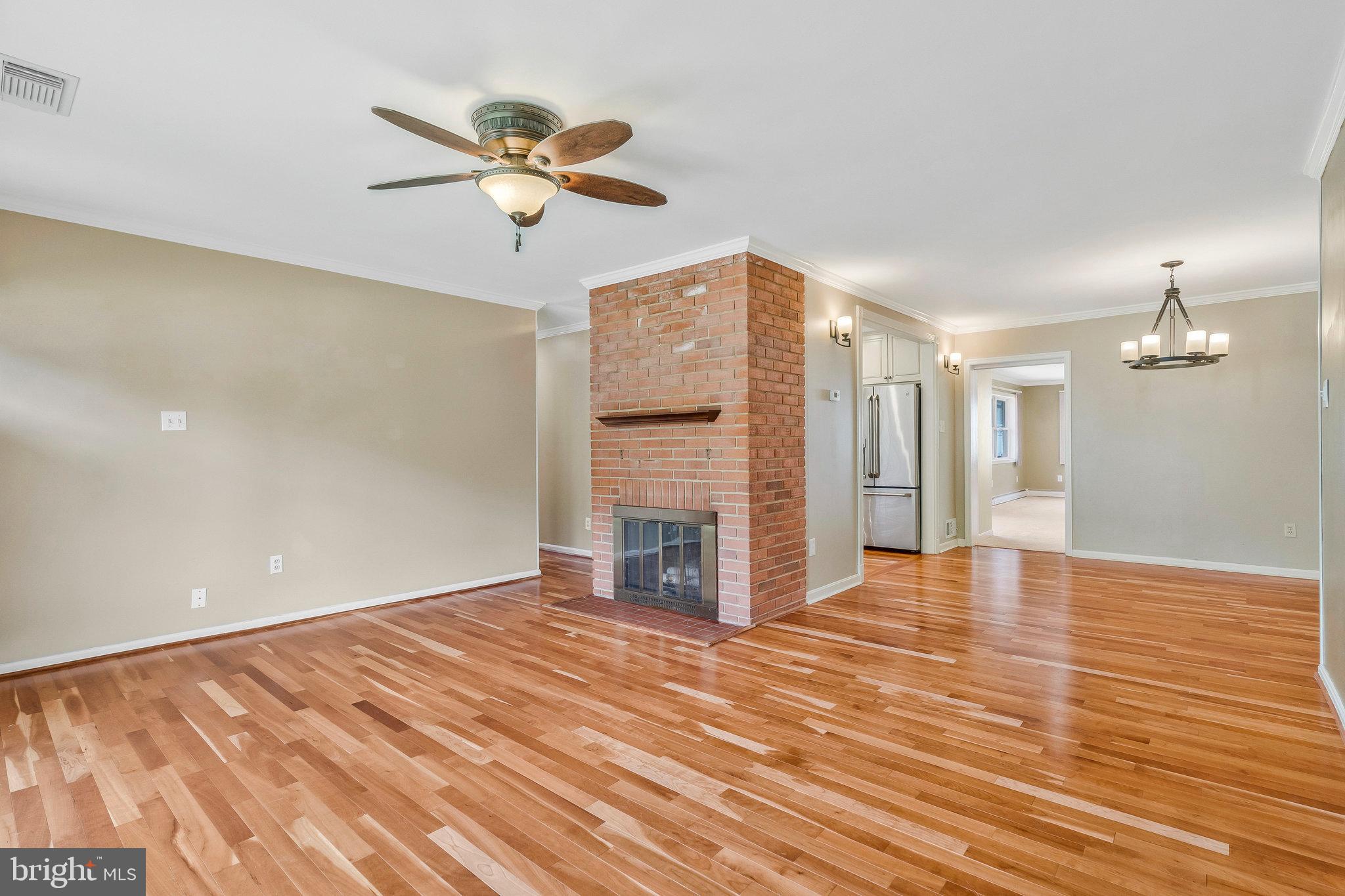 VIENNA WOODS - Residential Lease