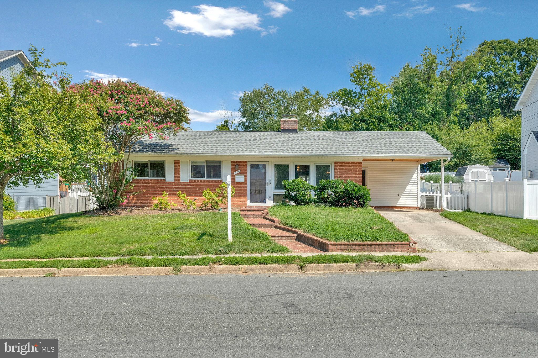 VIENNA WOODS - Residential Lease