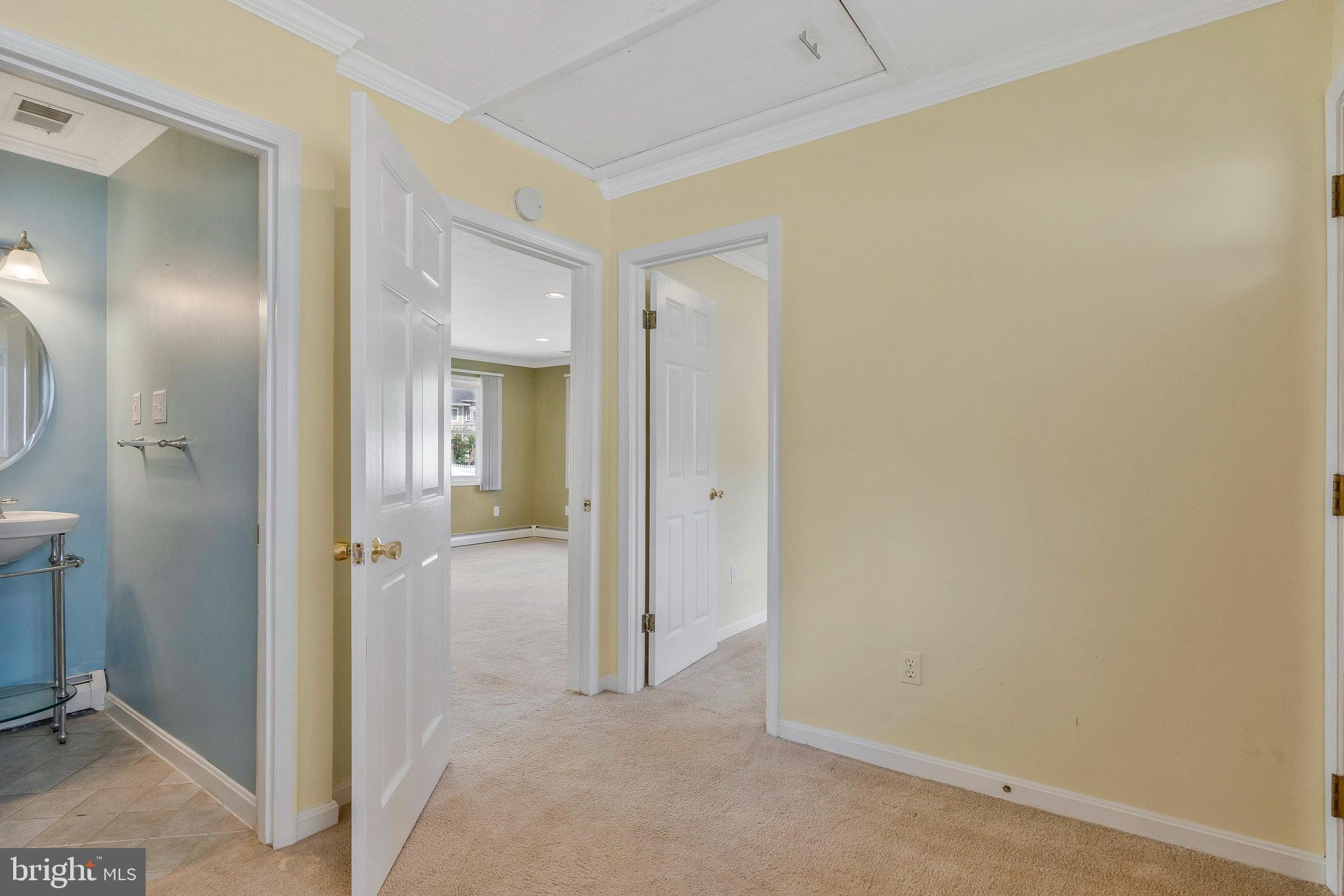 VIENNA WOODS - Residential Lease