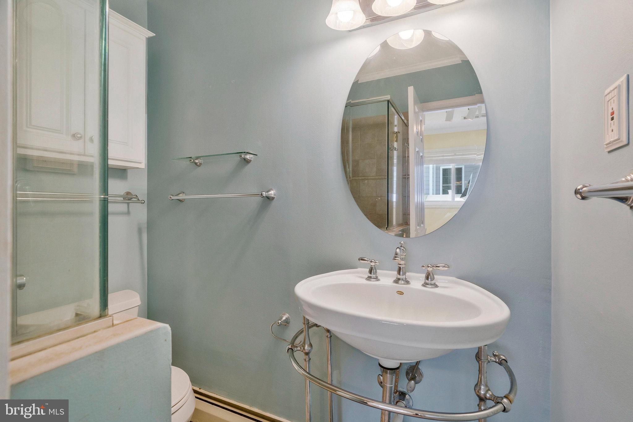 VIENNA WOODS - Residential Lease