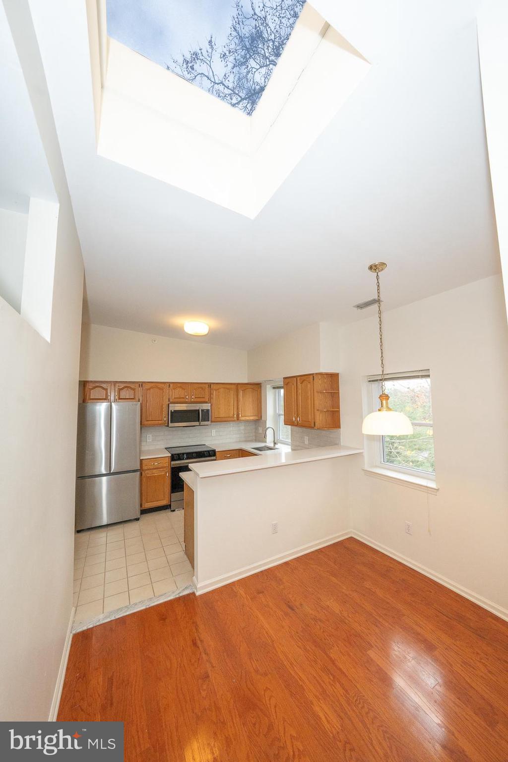 CHURCHILL COURT - Residential