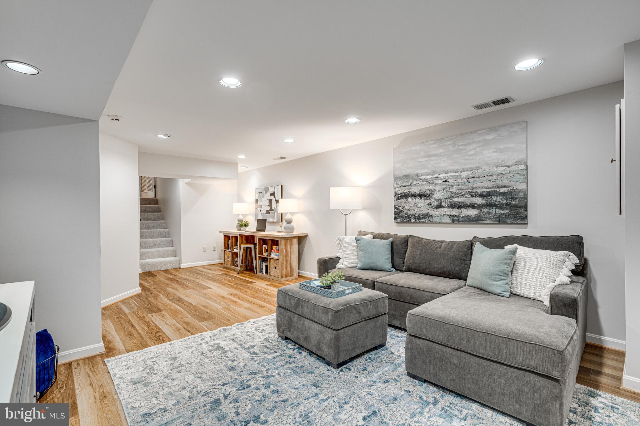 KINGS PARK WEST - Residential