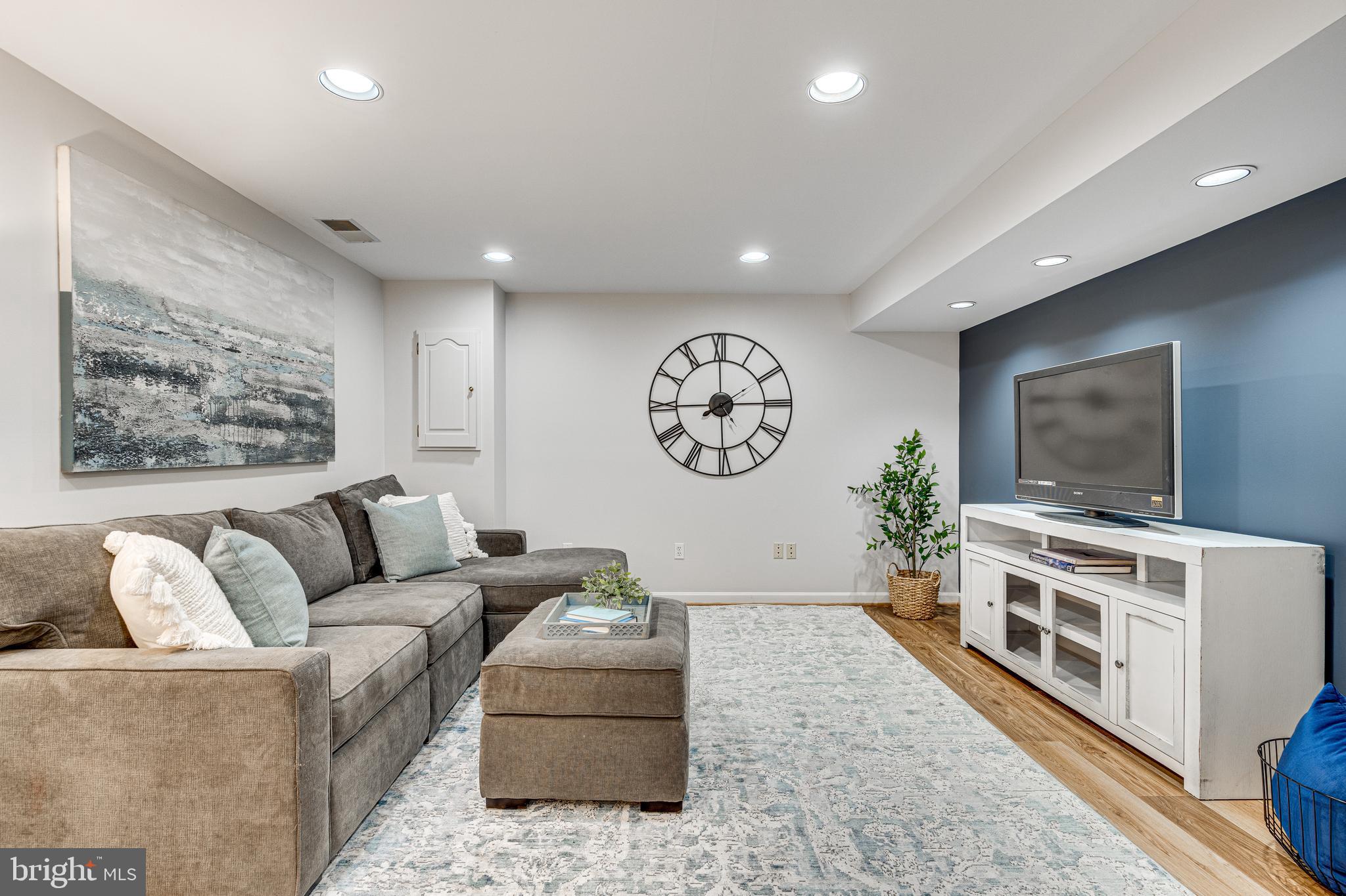 KINGS PARK WEST - Residential