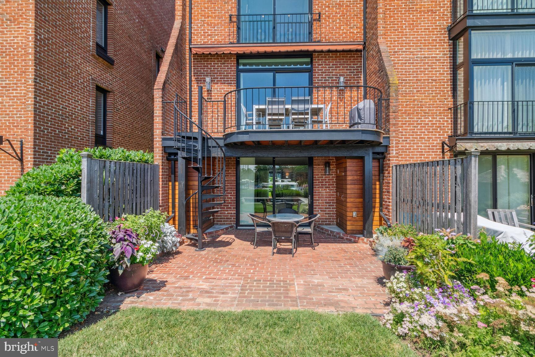 HISTORIC DISTRICT - Residential