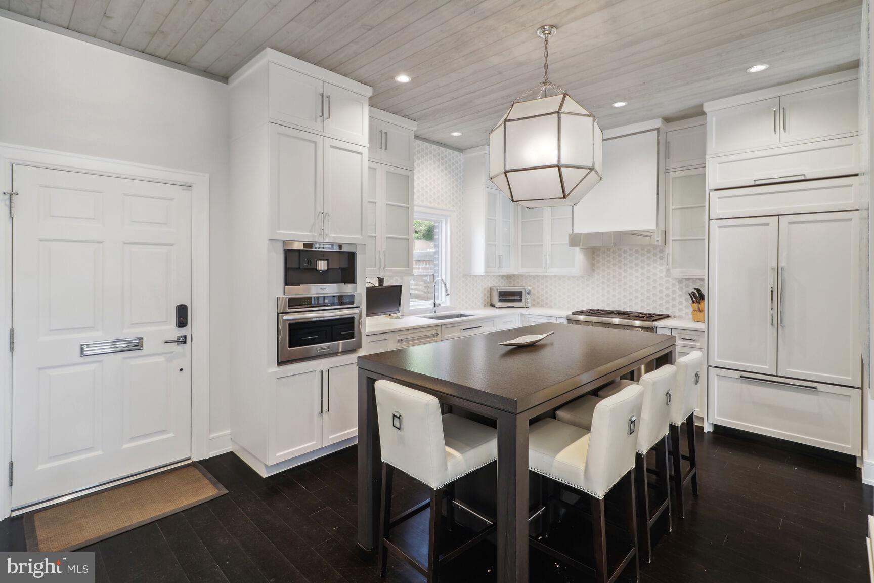 HISTORIC DISTRICT - Residential