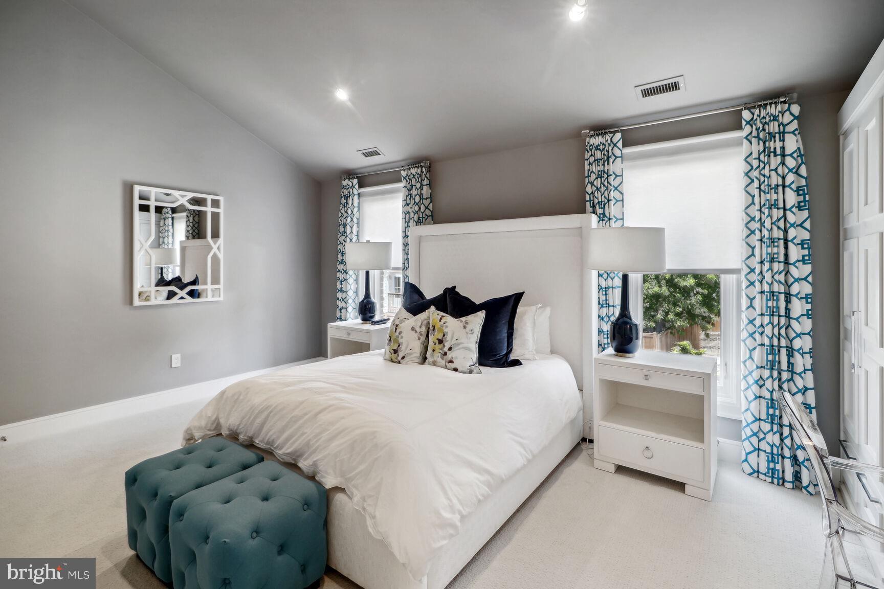 HISTORIC DISTRICT - Residential