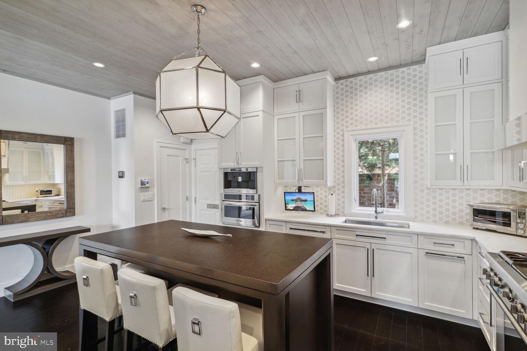 HISTORIC DISTRICT - Residential