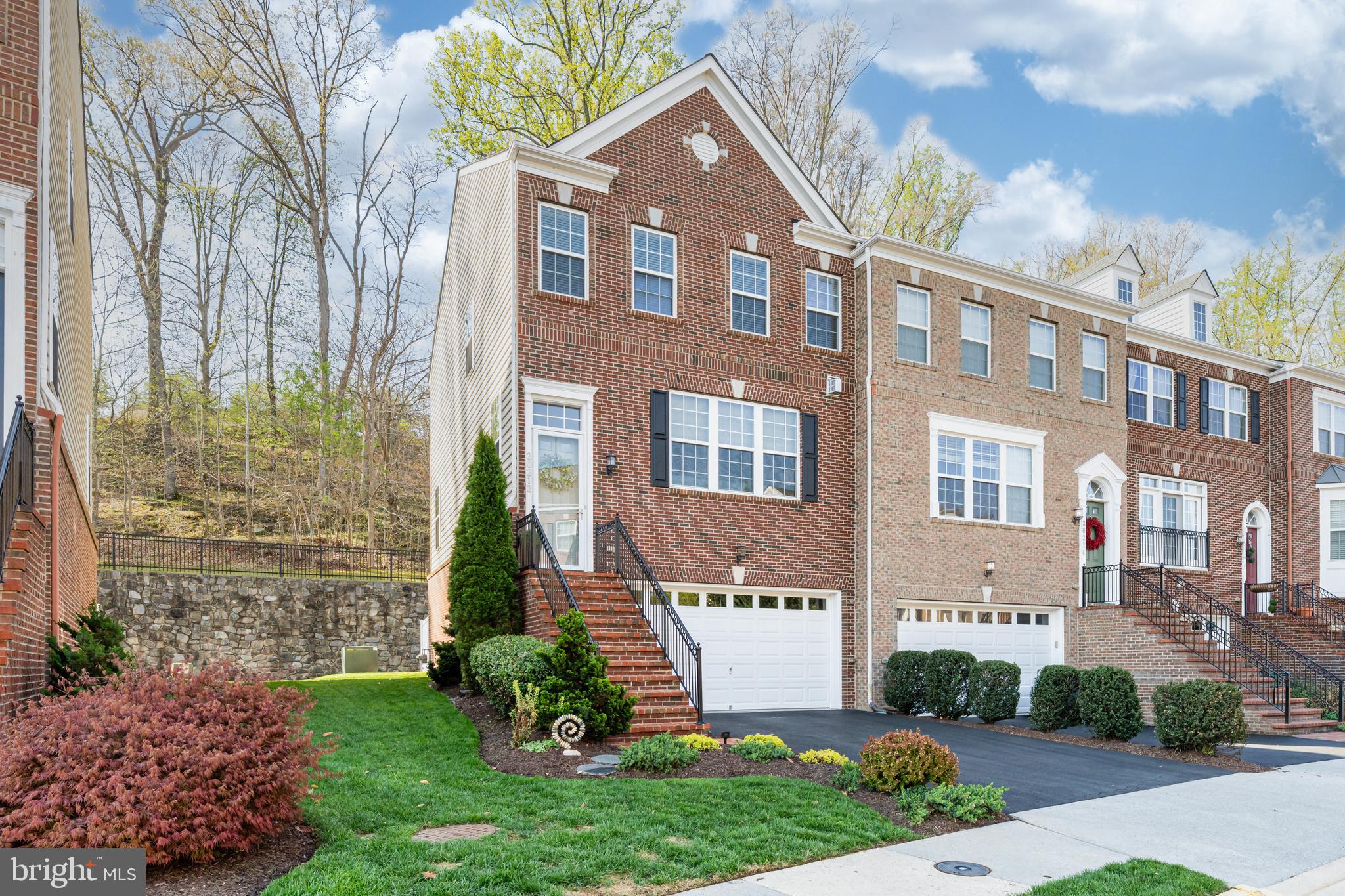 OVERLOOK - Residential