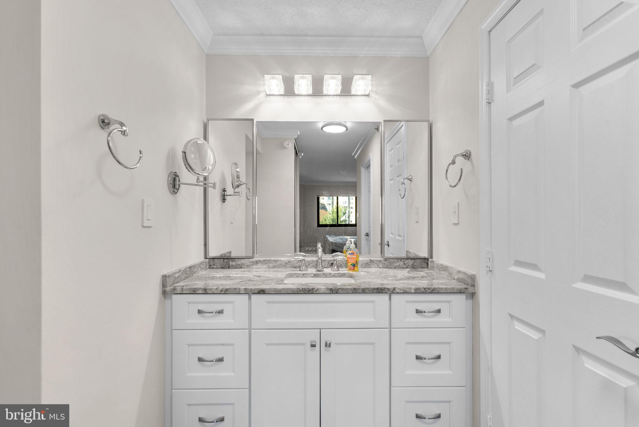 LEISURE WORLD - Residential