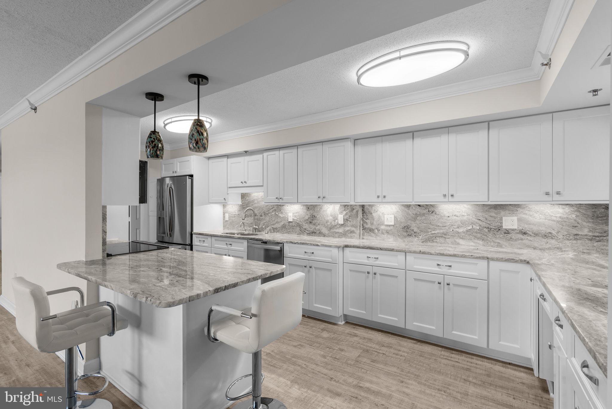 LEISURE WORLD - Residential