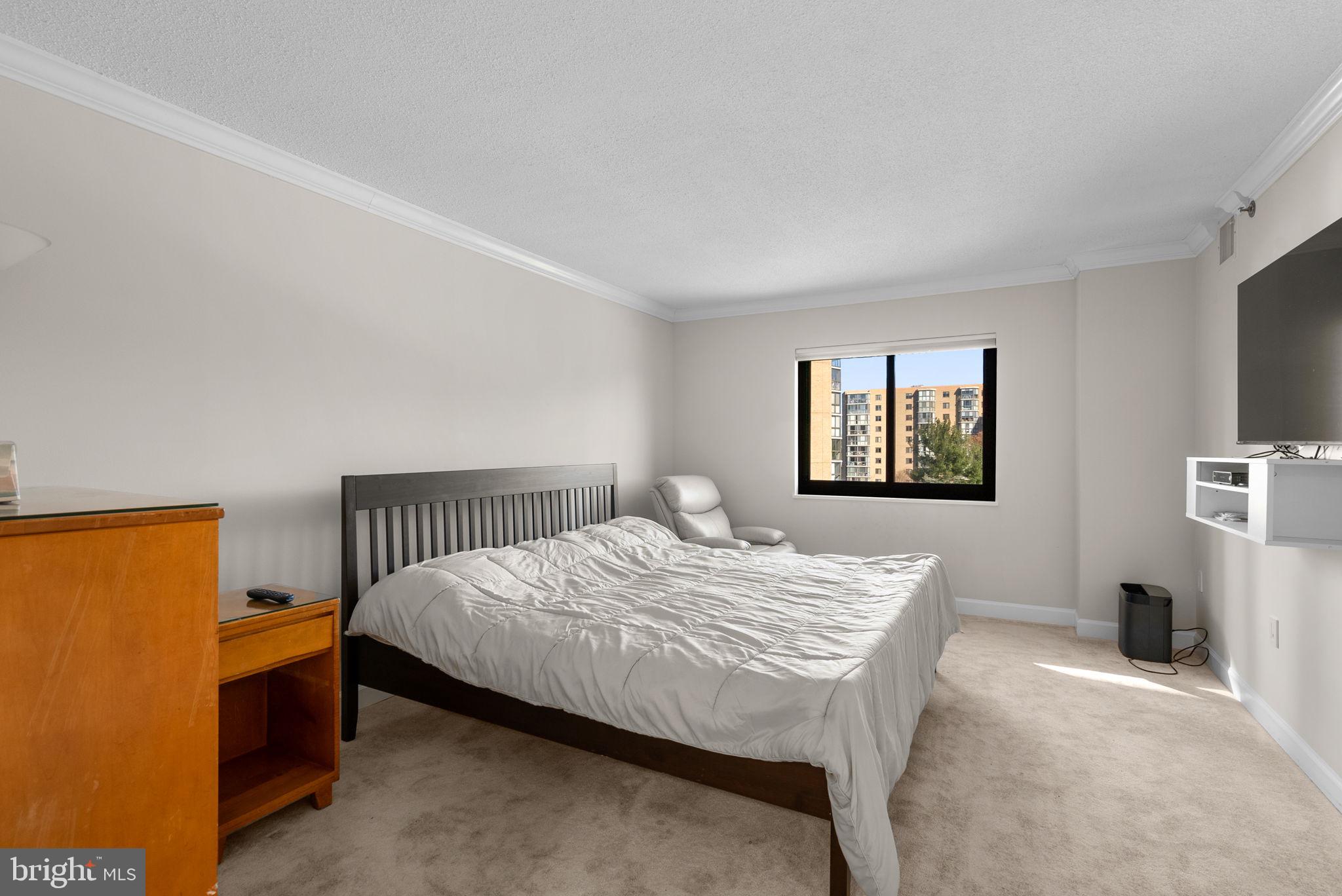 LEISURE WORLD - Residential