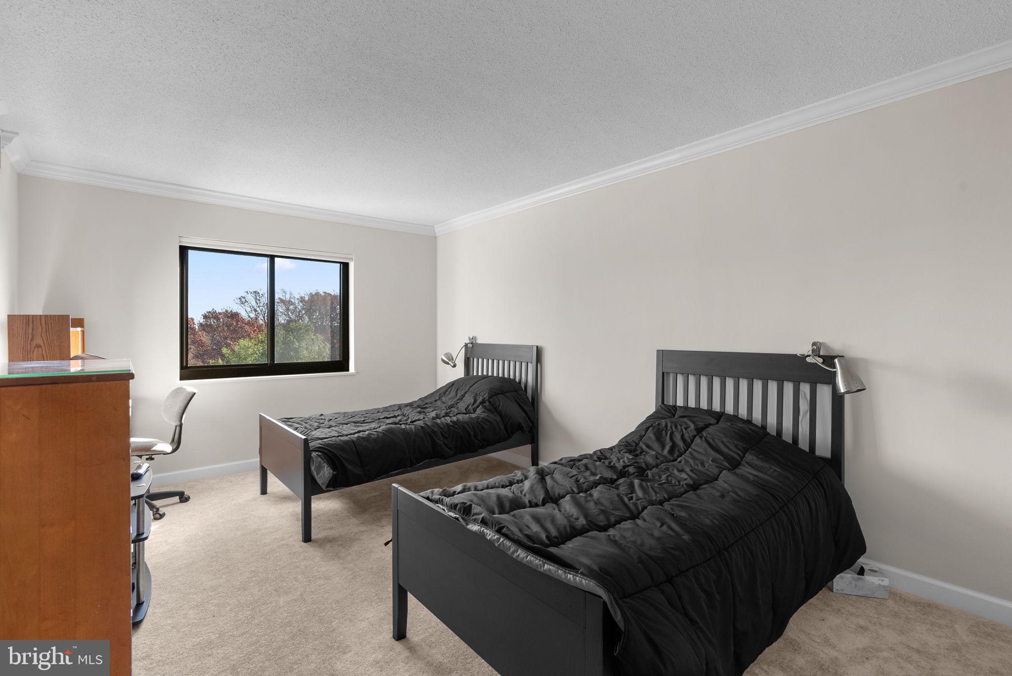 LEISURE WORLD - Residential