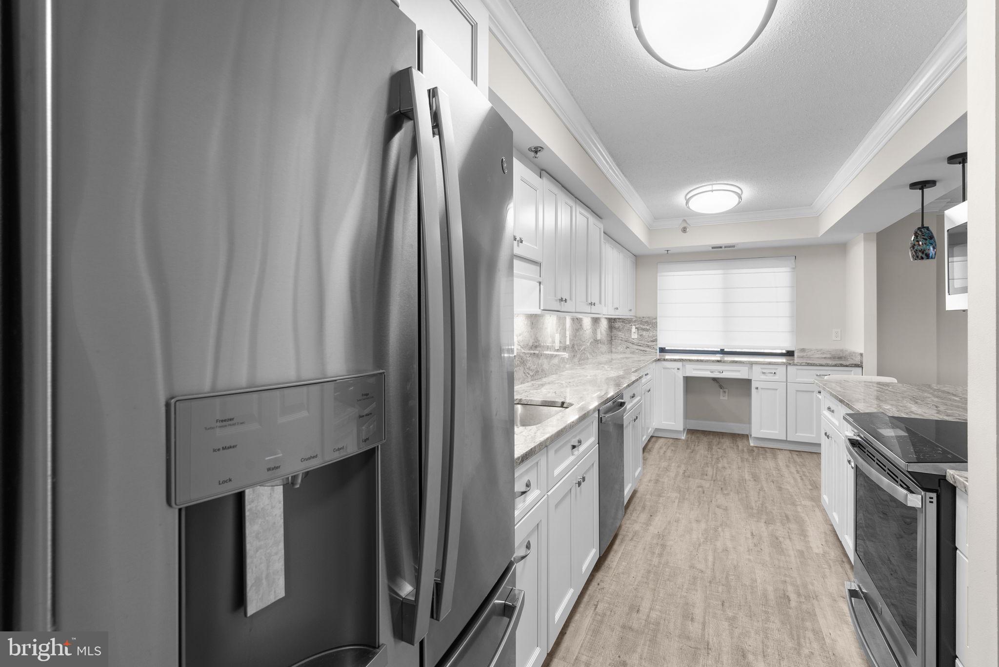 LEISURE WORLD - Residential