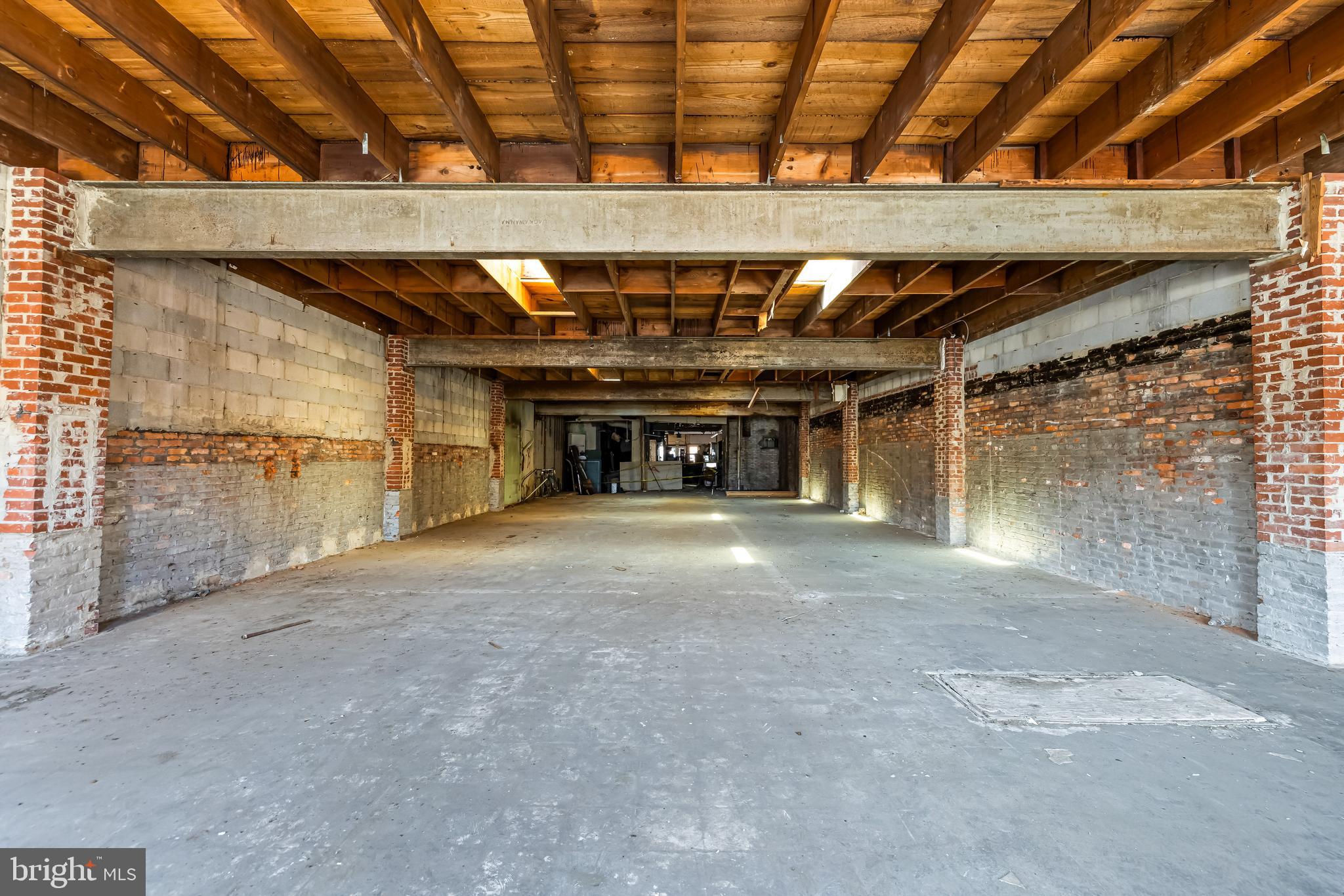 MOUNT VERNON - Commercial Sale