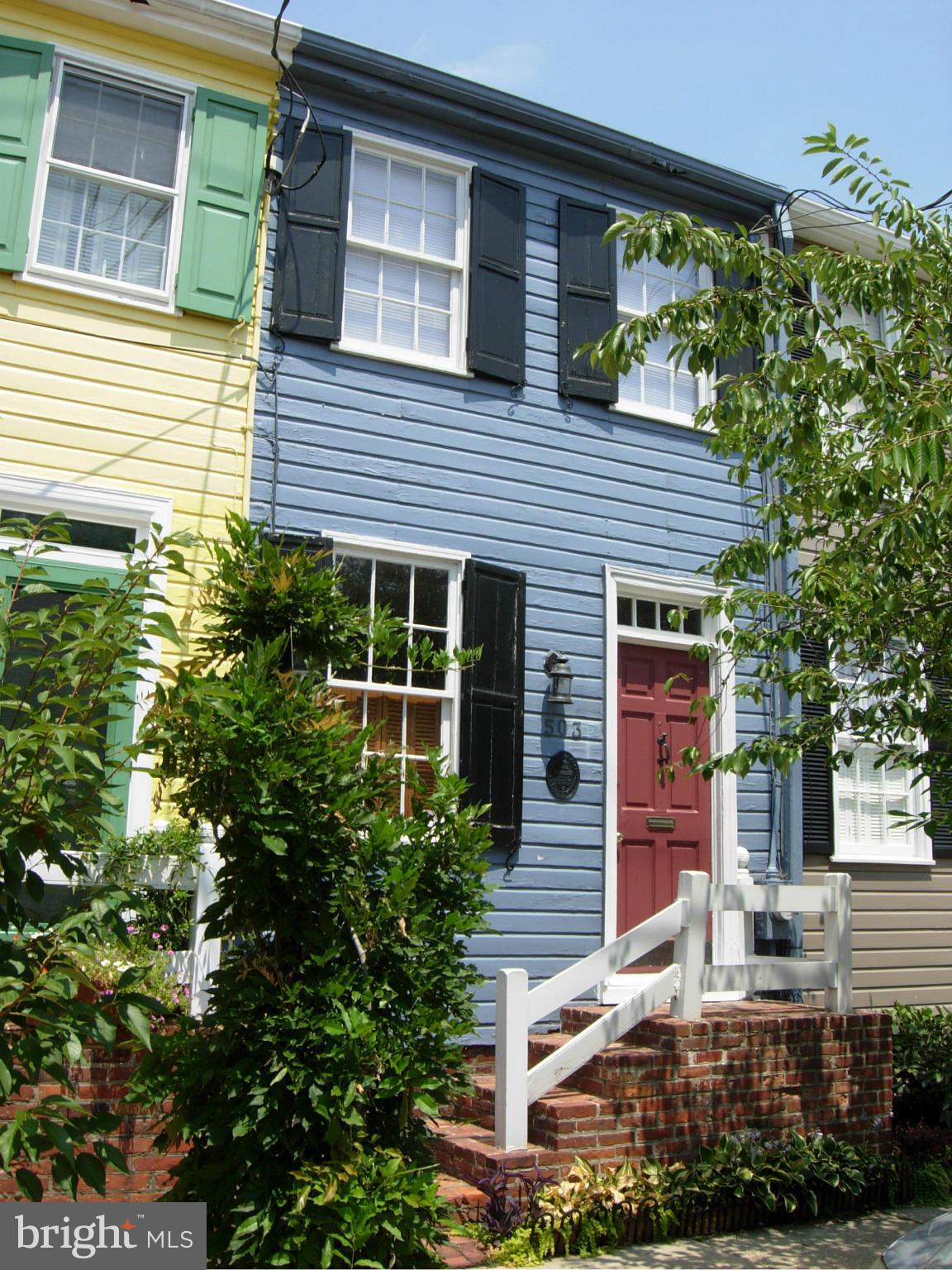 OLD TOWN - Residential Lease