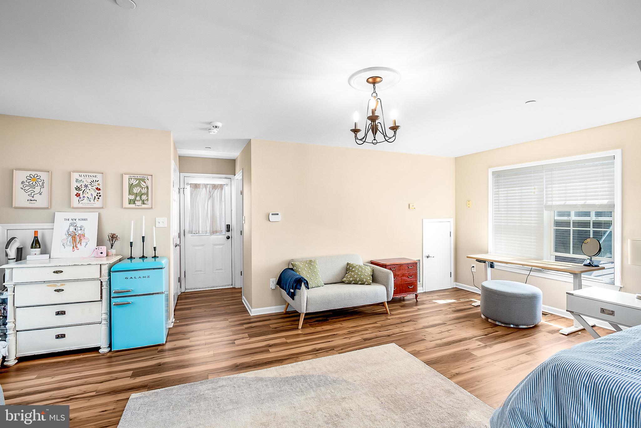 EASTON VILLAGE - Residential