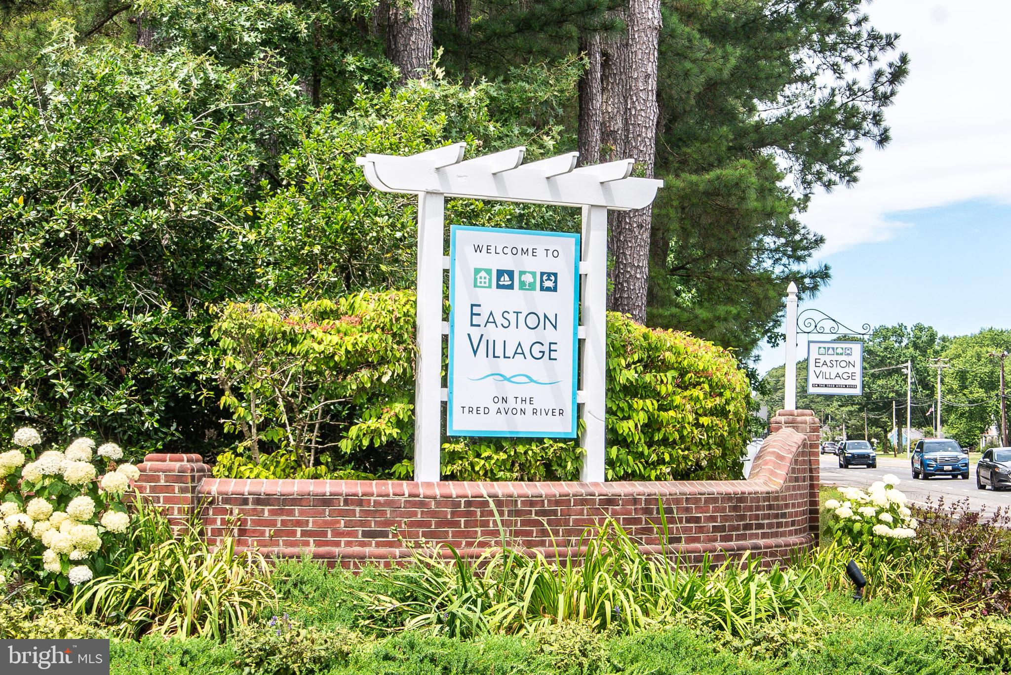EASTON VILLAGE - Residential