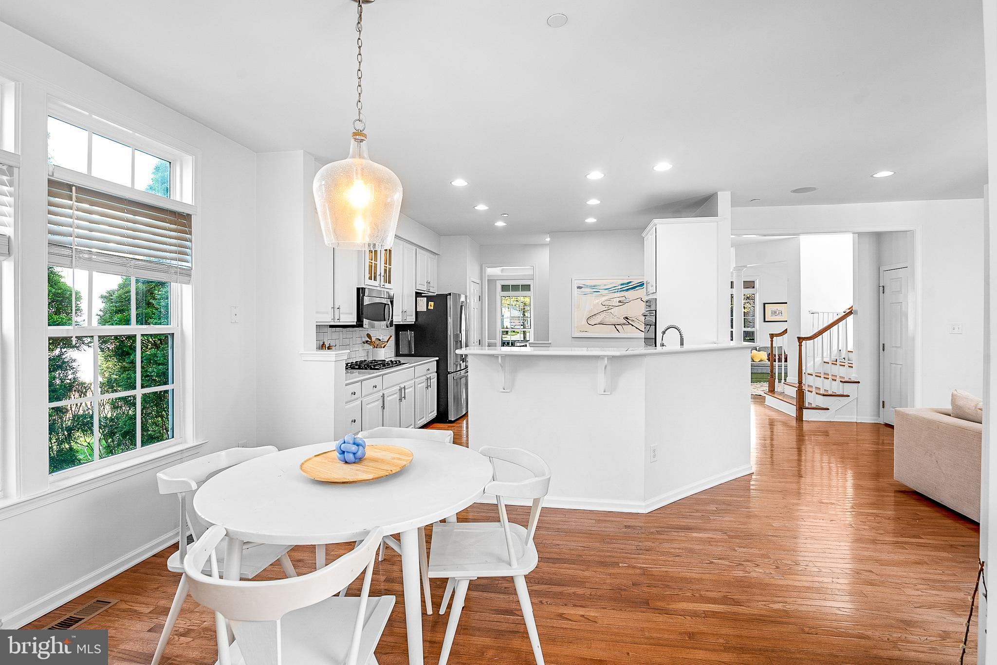 EASTON VILLAGE - Residential