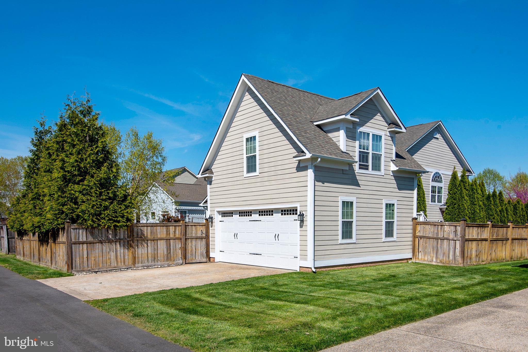 EASTON VILLAGE - Residential