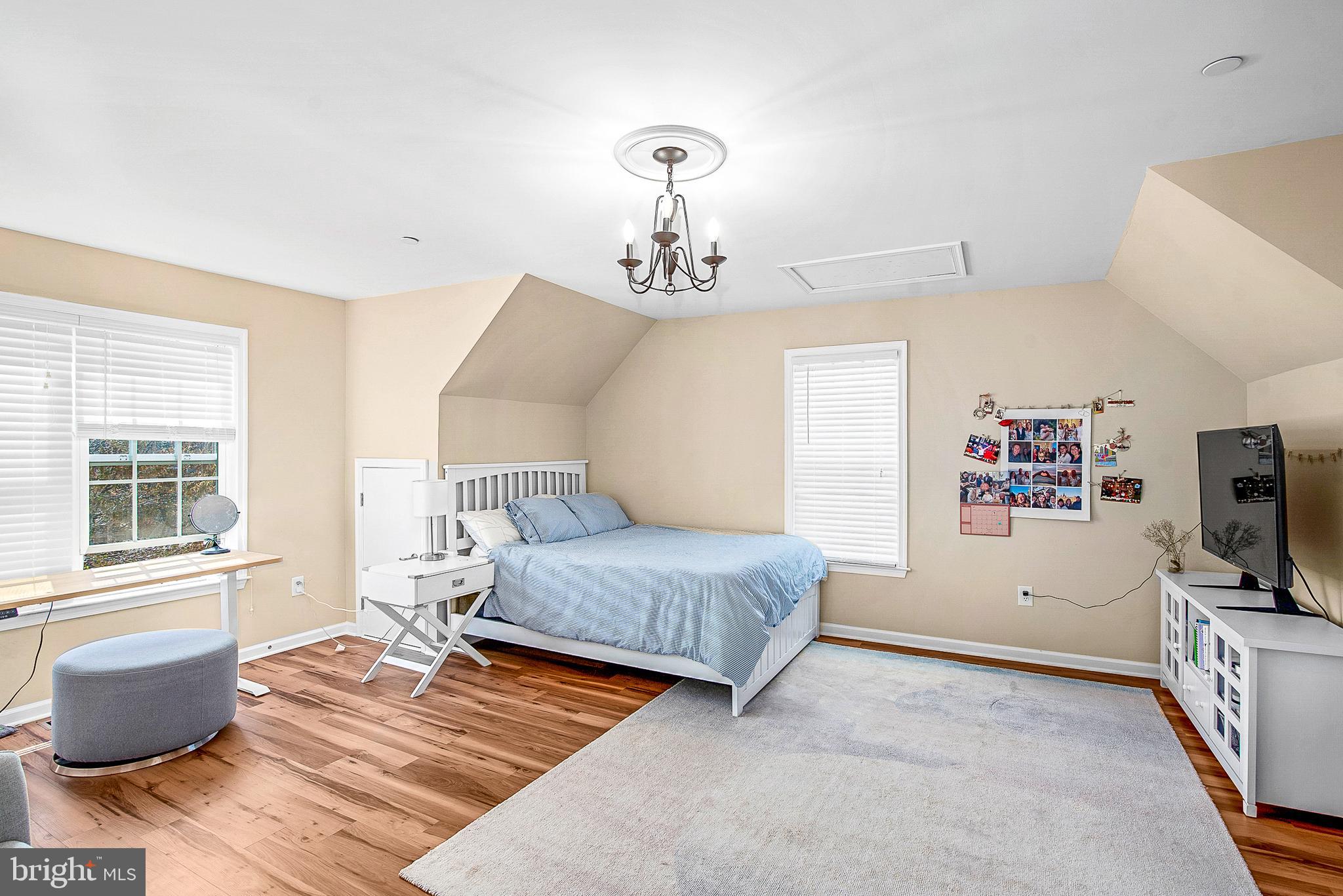 EASTON VILLAGE - Residential