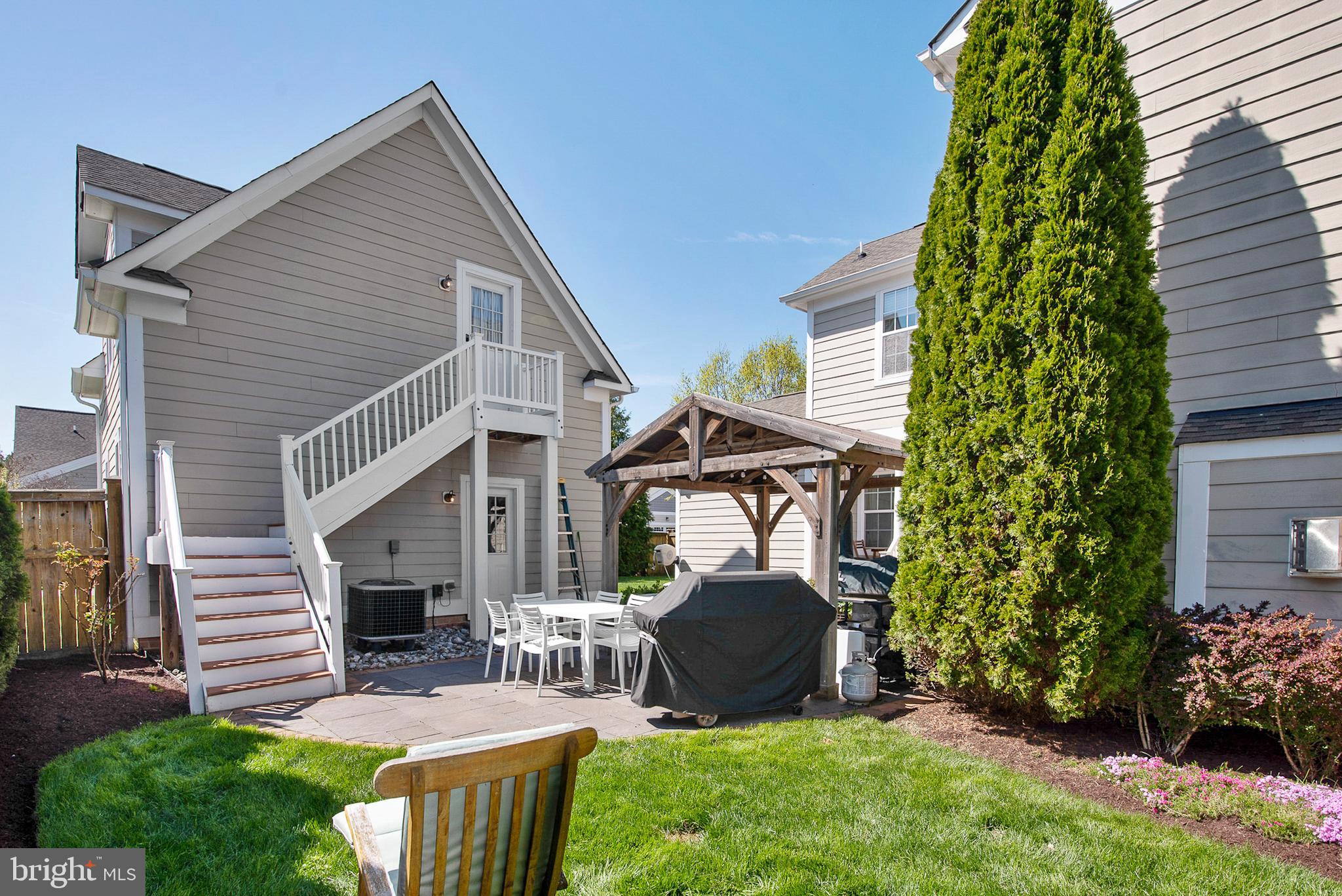 EASTON VILLAGE - Residential